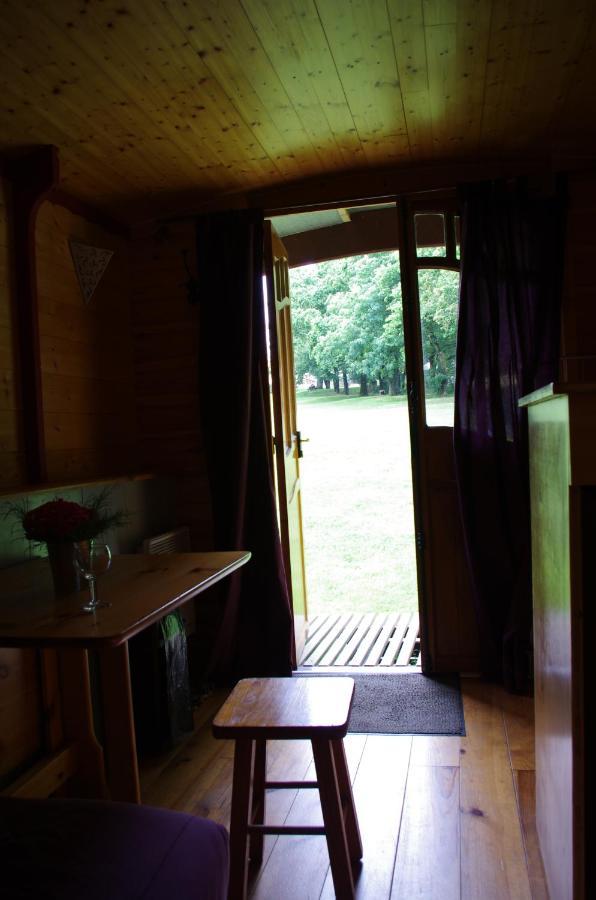 Hotel Camping La Bergerie à La Chapelle-Achard Extérieur photo