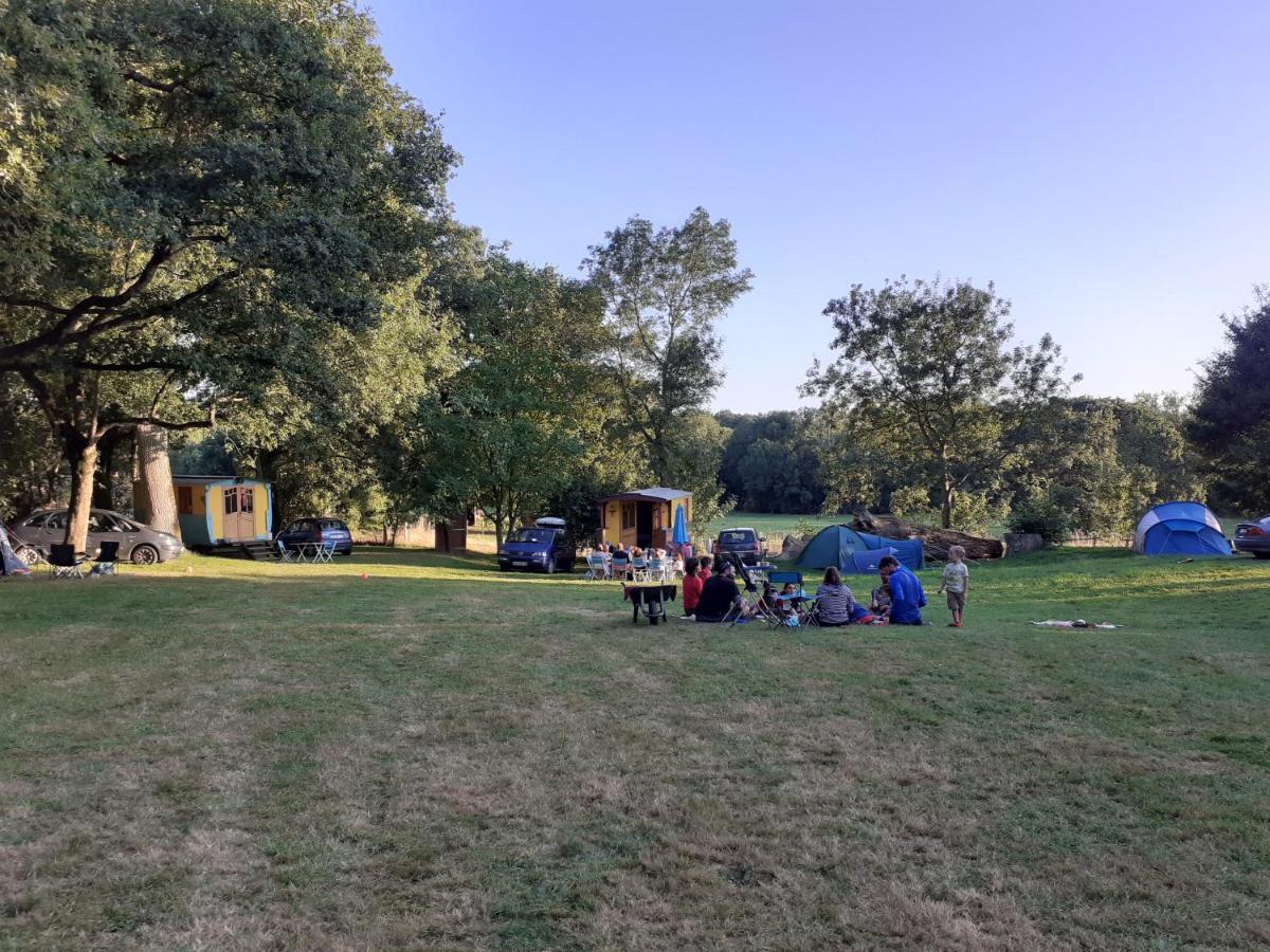 Hotel Camping La Bergerie à La Chapelle-Achard Extérieur photo