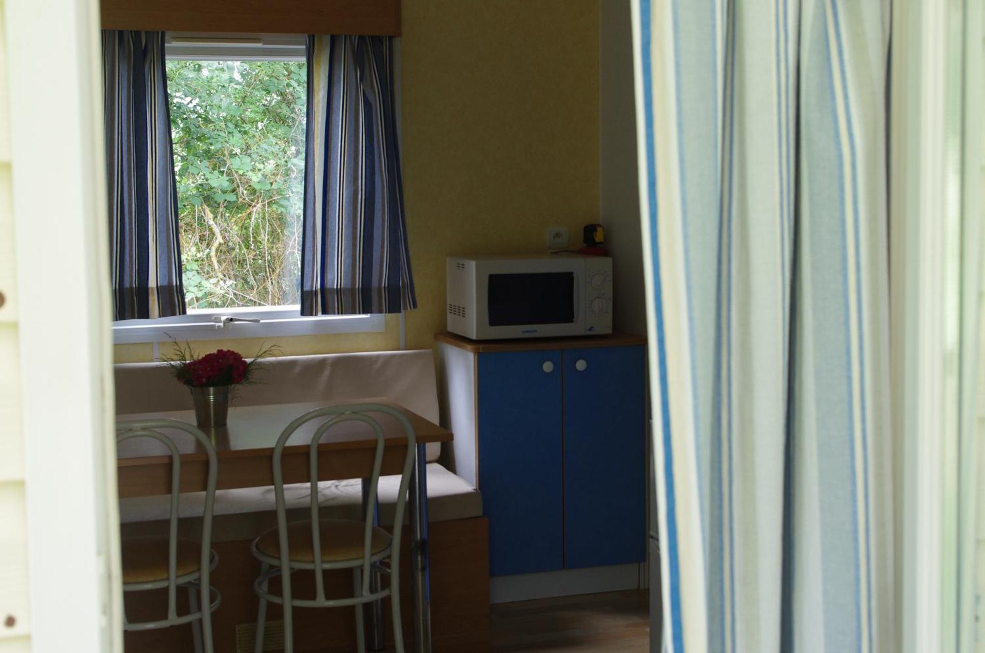 Hotel Camping La Bergerie à La Chapelle-Achard Chambre photo