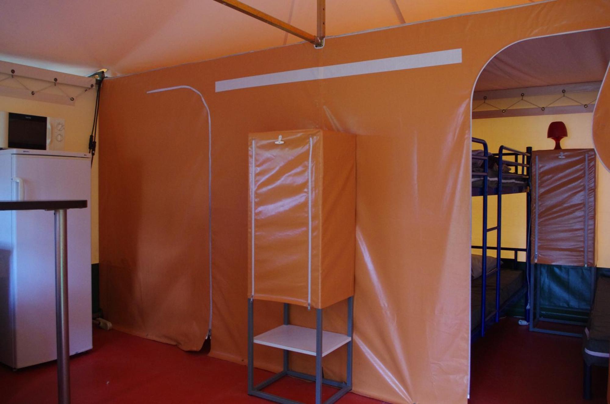 Hotel Camping La Bergerie à La Chapelle-Achard Chambre photo